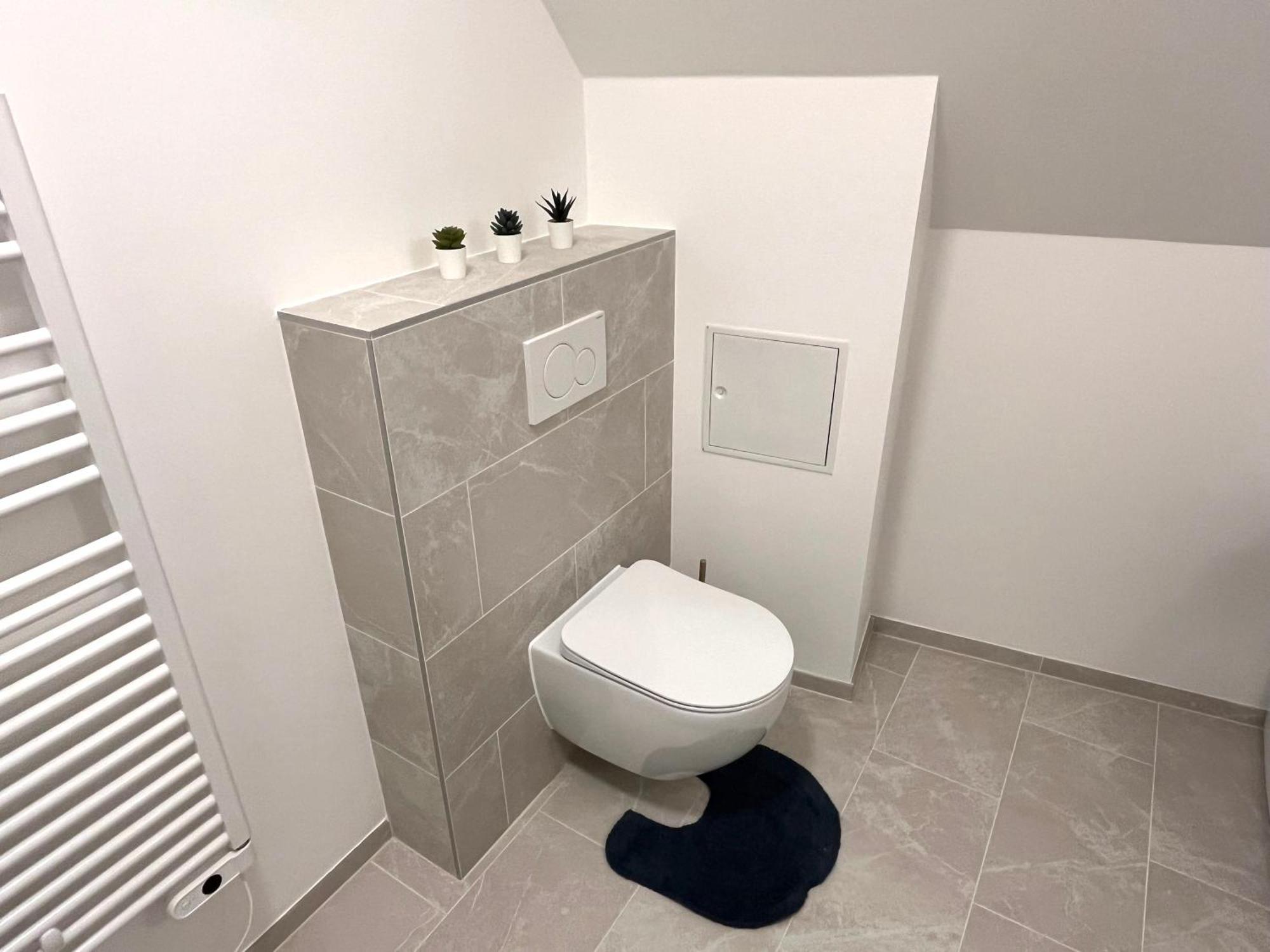 וינה Free Parking / Brandnew With Air Condition And Balcony מראה חיצוני תמונה